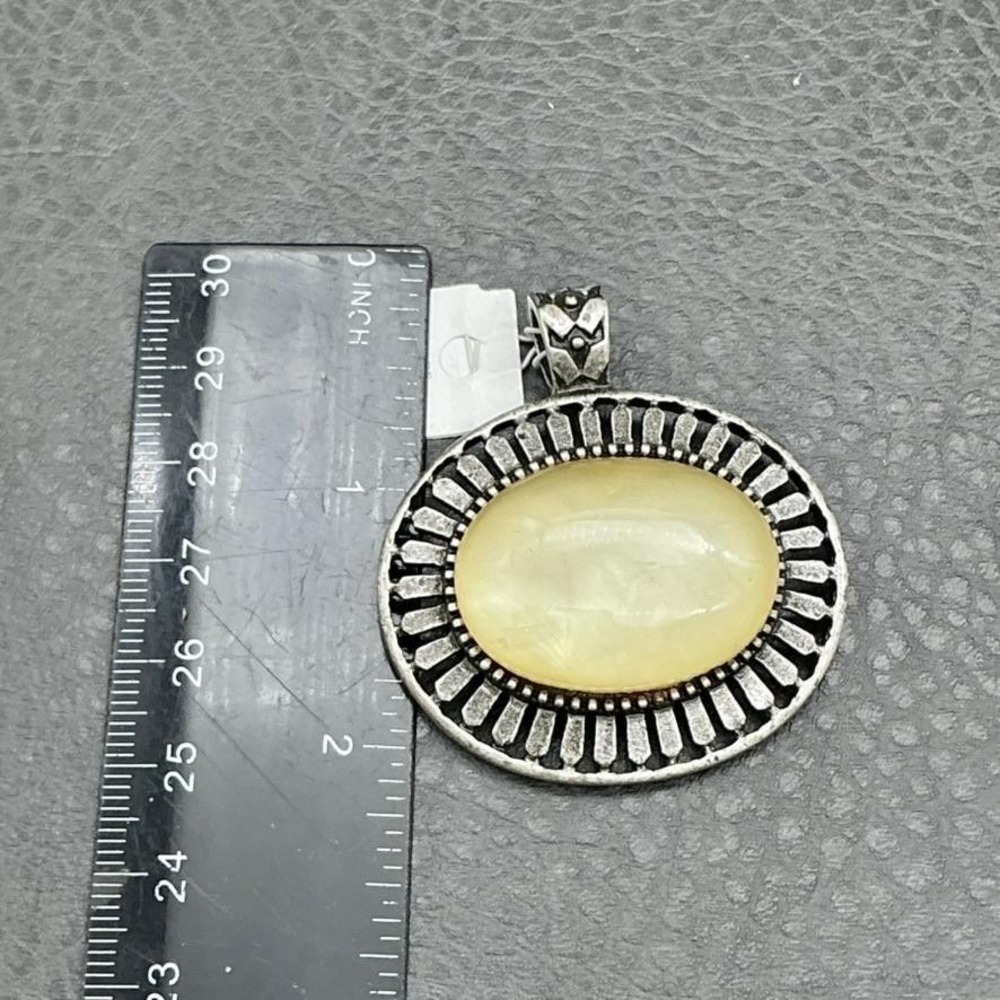 Lia Sophia Pendant Silver Tone Oval Cabochon Sunburst Statement Cream Yellow - Picture 6 of 6